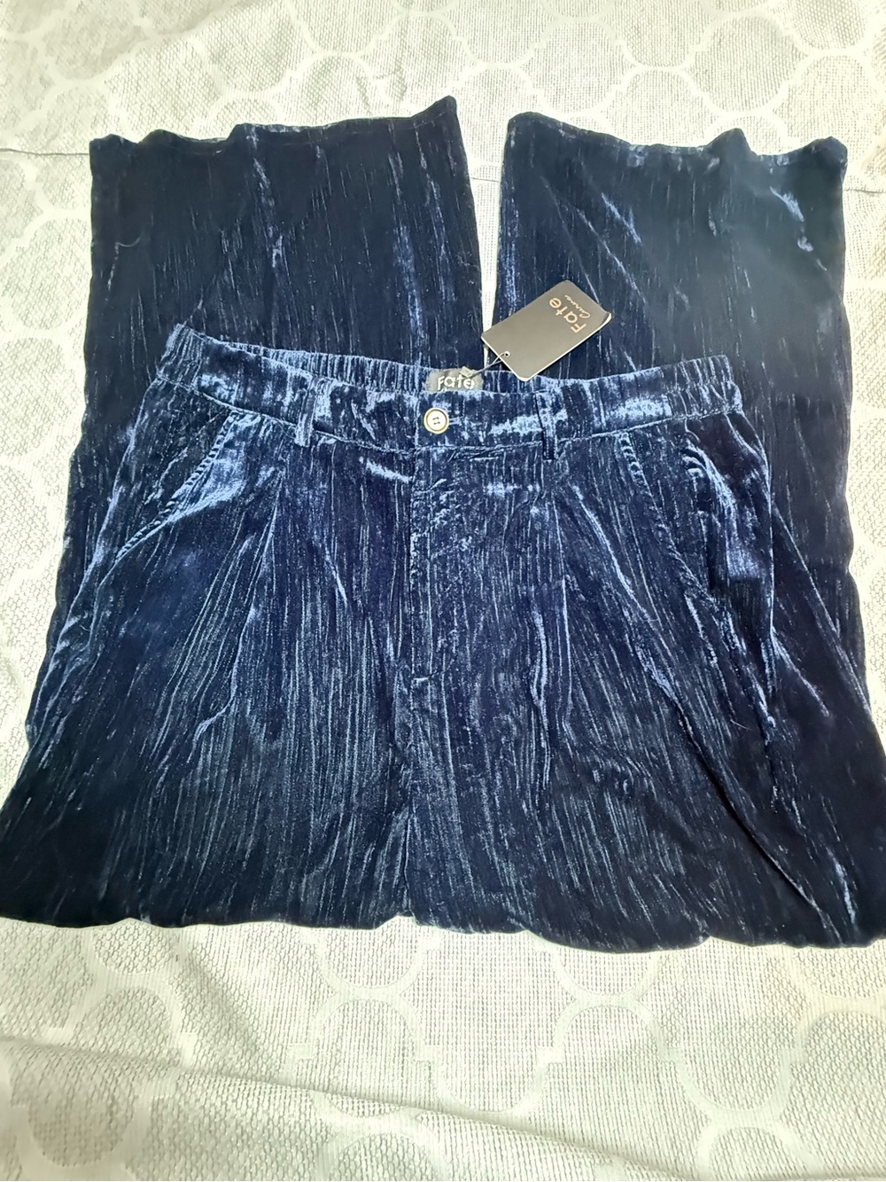 Fate Curve Velvet Trousers in Deep Navy